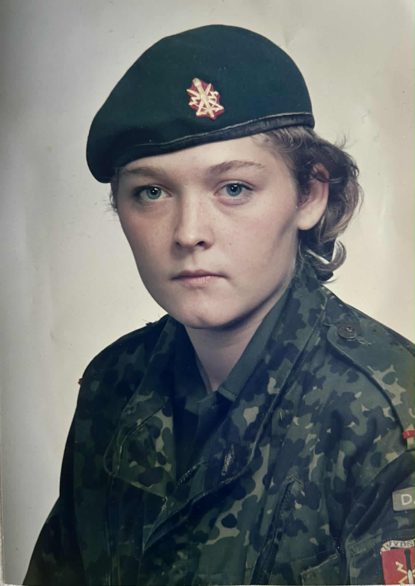 Elsebeth Riis som menig ved militæret